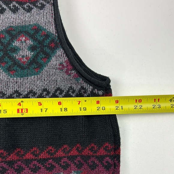 Lumiere Vintage Men's Multicolour Patterned Button Down Vest - Picture 5 of 7